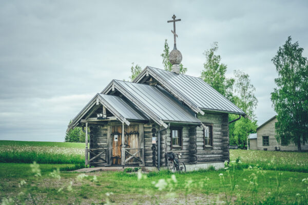 vanha puukirkko