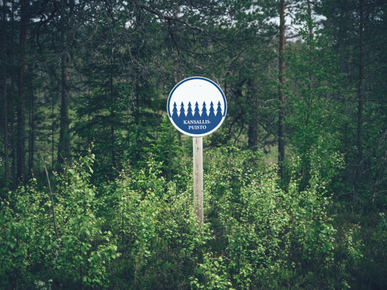 kansallispuiston kyltti