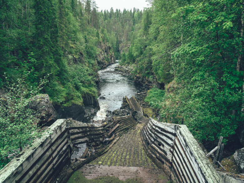 portaat alas joki kanjoniin